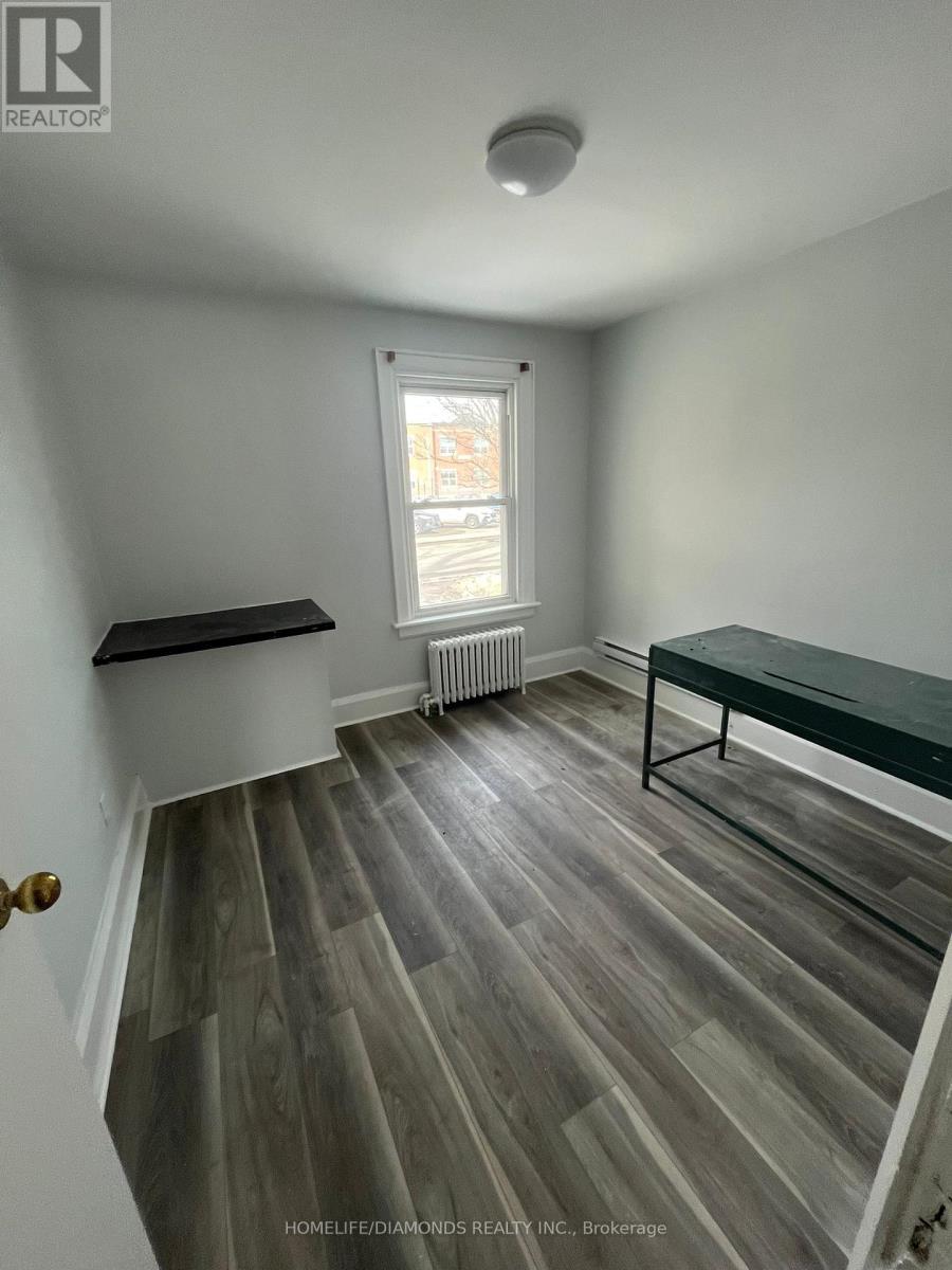 211 Toronto Street, Kingston, Ontario  K7L 4A9 - Photo 13 - X12871312