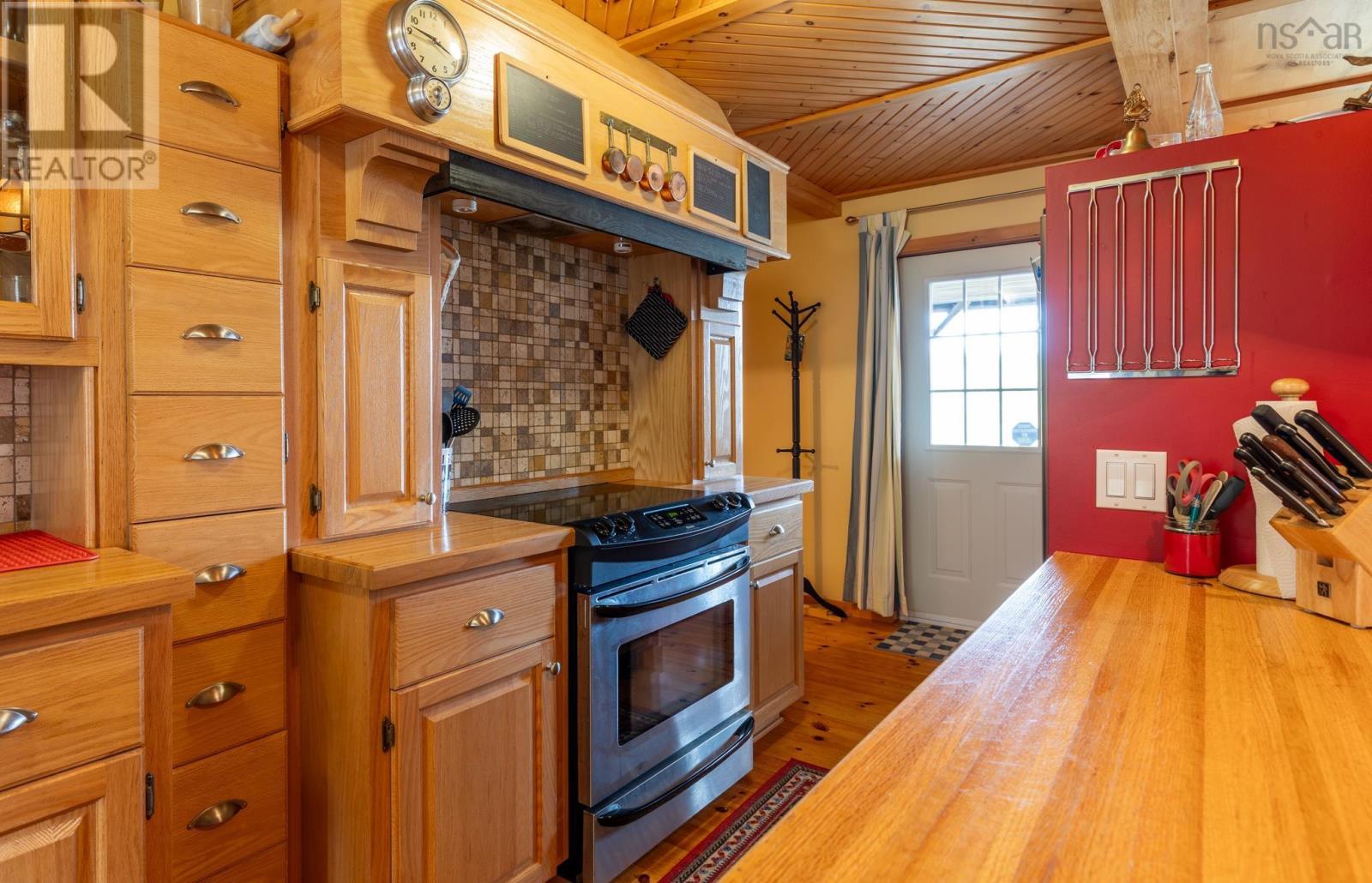 240 Pine Prince Drive, Briar Lake, Nova Scotia  B0W 2Y0 - Photo 13 - 202523794