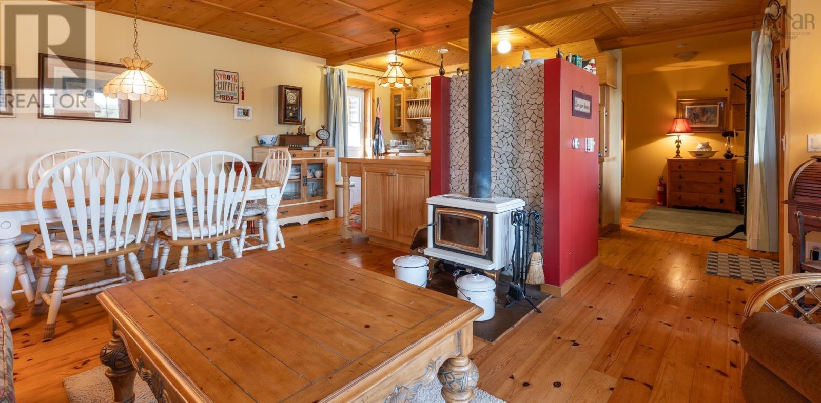 240 Pine Prince Drive, Briar Lake, Nova Scotia  B0W 2Y0 - Photo 10 - 202523794