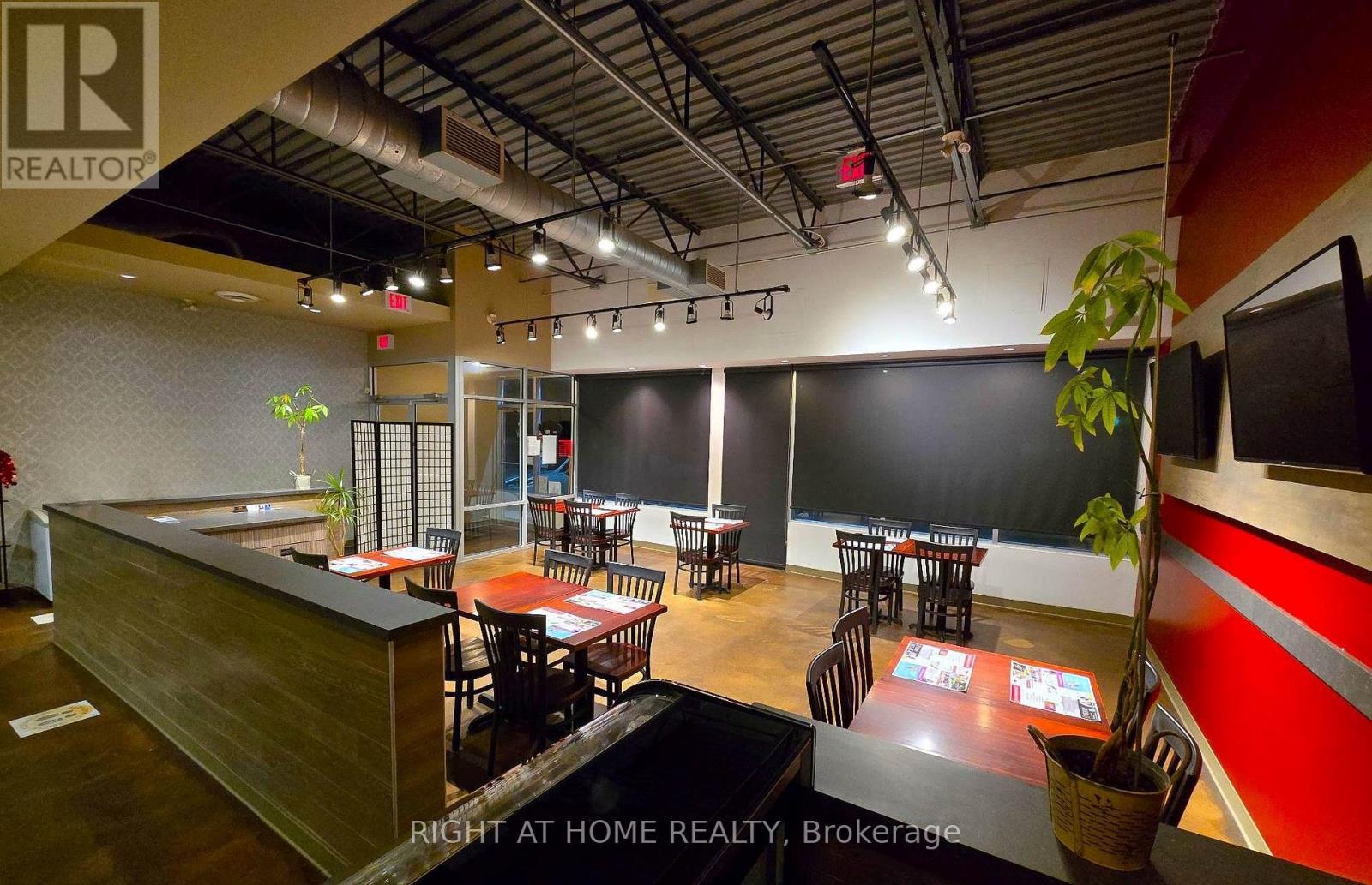 7 - 8 - 259 Queenston Road, Hamilton, Ontario  L8G 1E4 - Photo 3 - X12770748