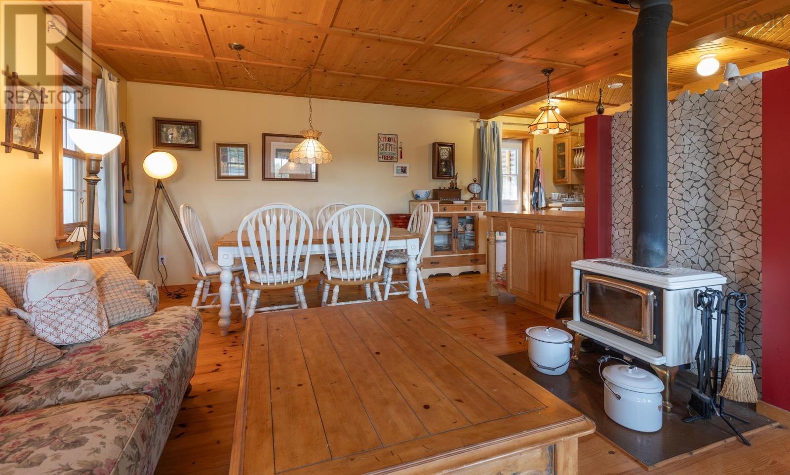 240 Pine Prince Drive, Briar Lake, Nova Scotia  B0W 2Y0 - Photo 9 - 202523794