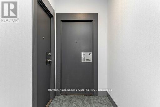 3310 - 4070 Confederation Pkwy Parkway, Mississauga, Ontario  L5B 0E9 - Photo 4 - W12872322