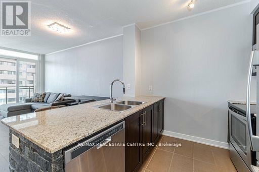 3310 - 4070 Confederation Pkwy Parkway, Mississauga, Ontario  L5B 0E9 - Photo 7 - W12872322