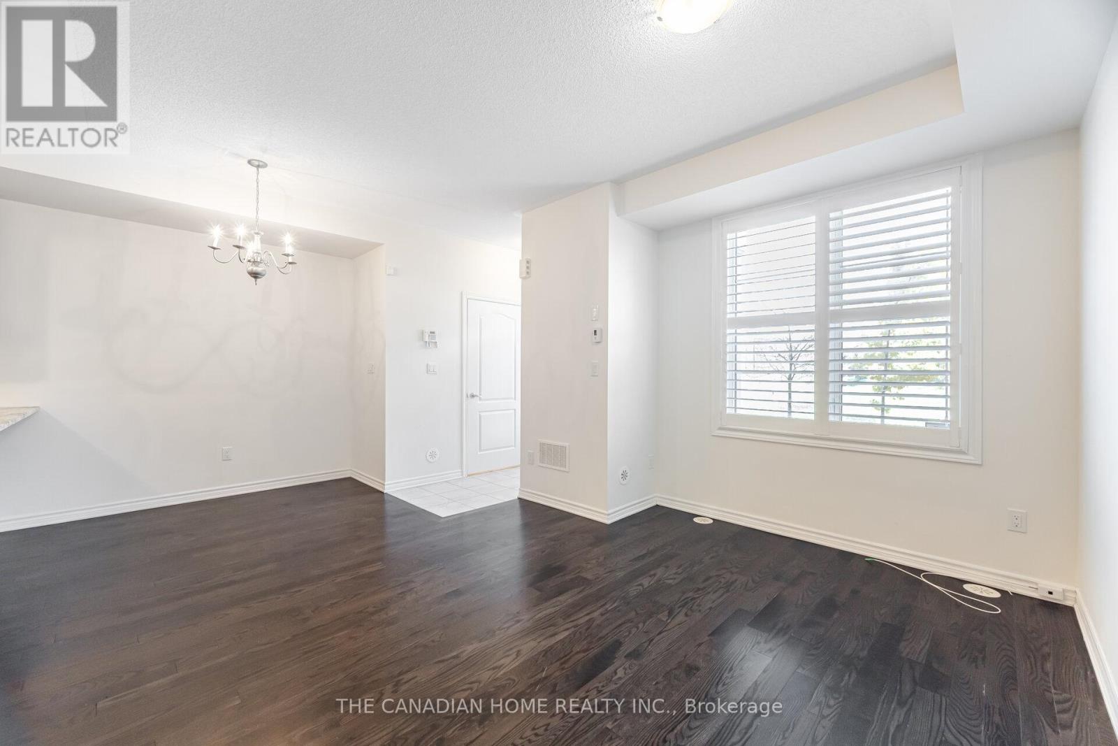 # 40 - 636 Evans Avenue, Toronto, Ontario  M8W 2W6 - Photo 10 - W12872570