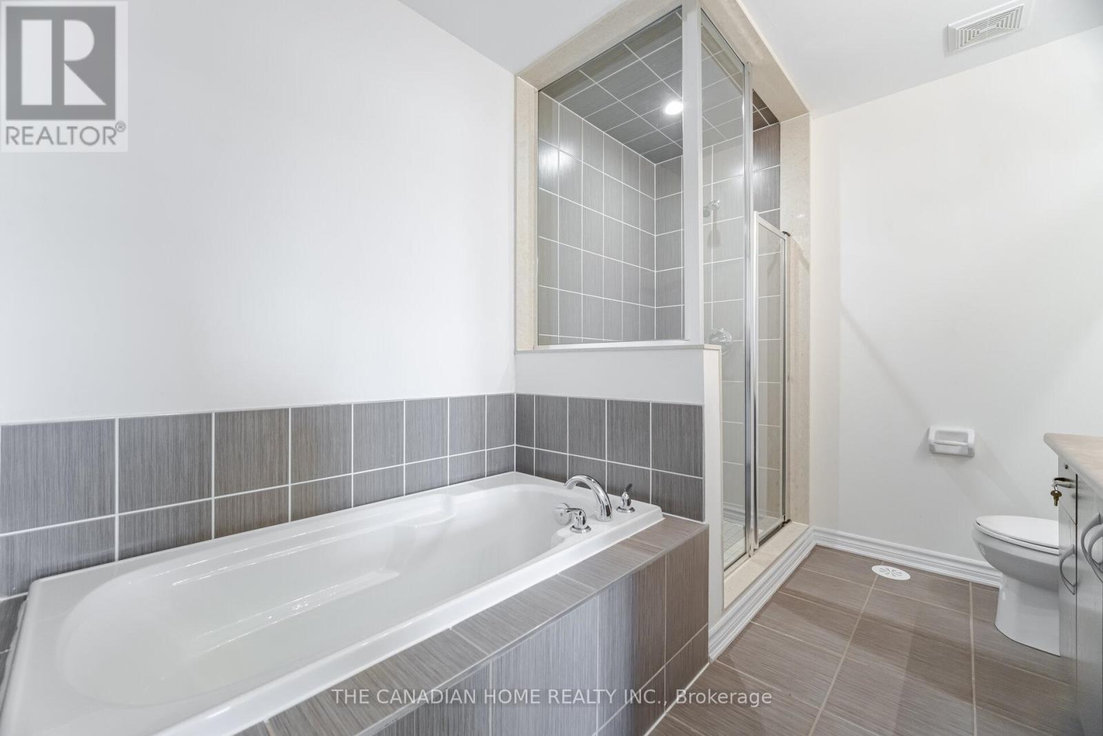 # 40 - 636 Evans Avenue, Toronto, Ontario  M8W 2W6 - Photo 20 - W12872570