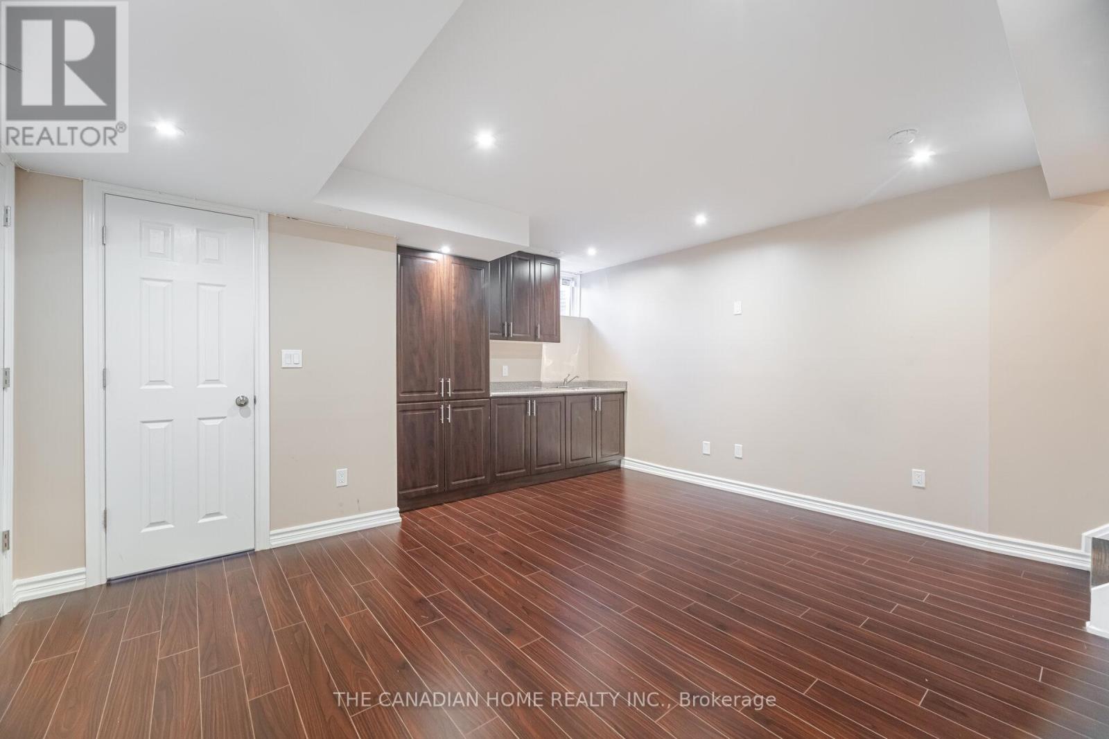 # 40 - 636 Evans Avenue, Toronto, Ontario  M8W 2W6 - Photo 32 - W12872570