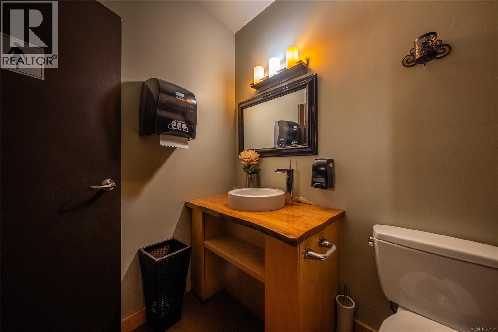 77 & 85 Skinner St, Nanaimo, British Columbia  V9R 5G9 - Photo 38 - 1028481