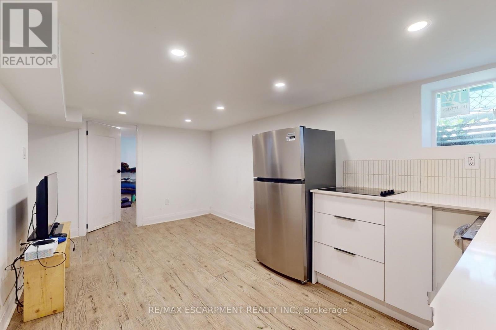 196 Walnut Street, Hamilton, Ontario  L8N 2M1 - Photo 24 - X12872336