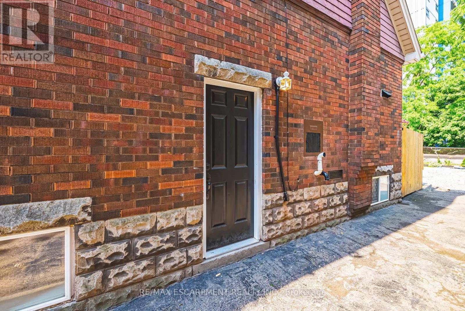 196 Walnut Street, Hamilton, Ontario  L8N 2M1 - Photo 32 - X12872336