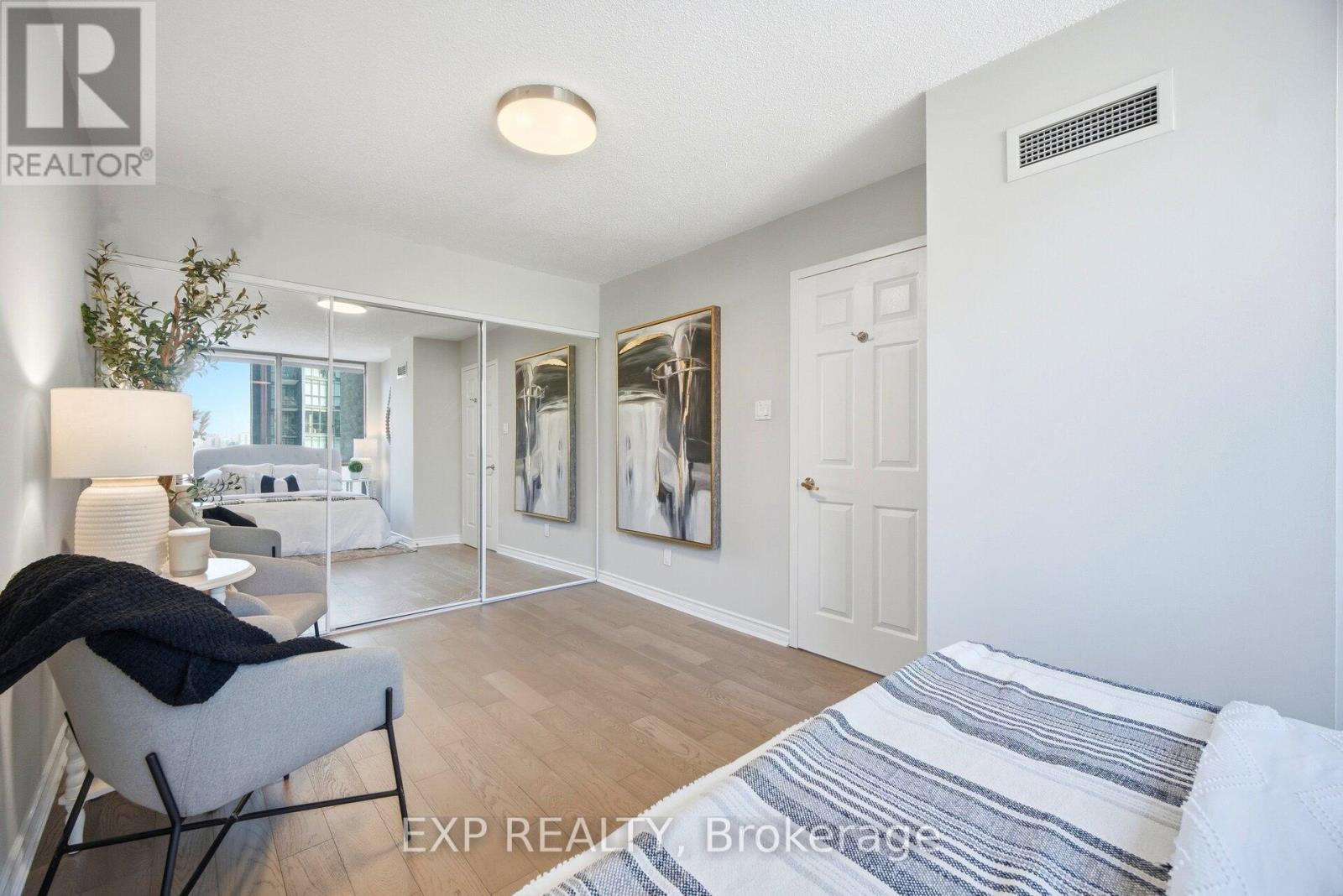 1106 - 40 Scollard Street, Toronto, Ontario  M5R 3S1 - Photo 14 - C12862968