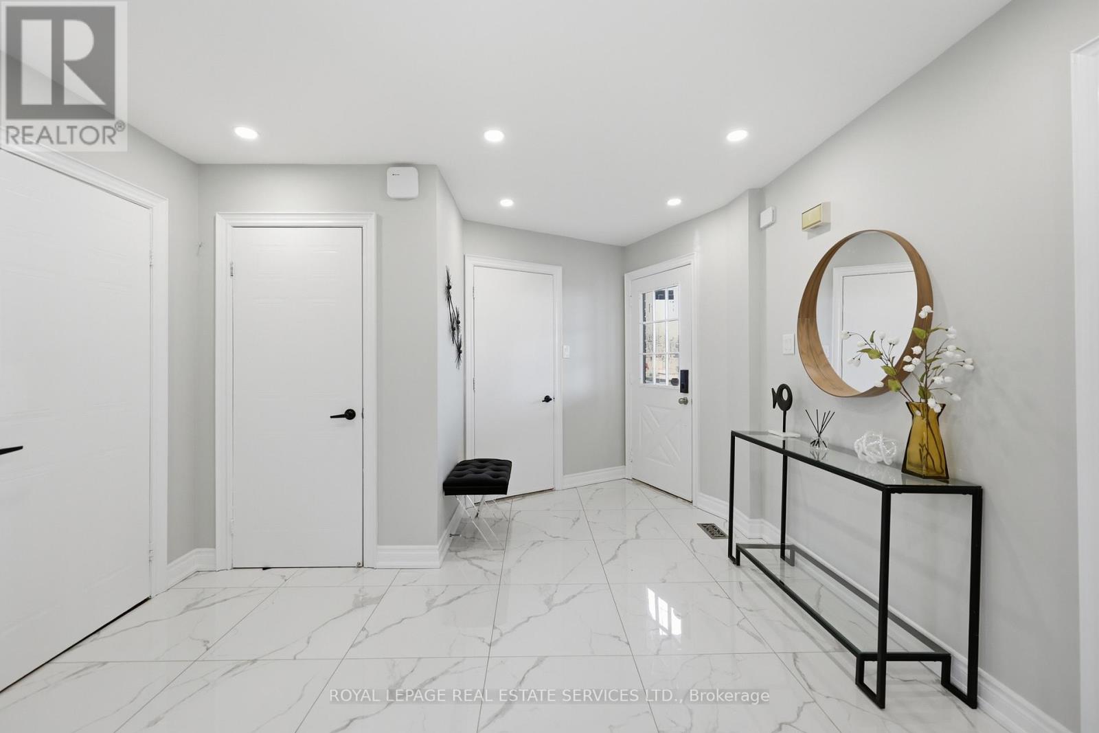 4134 Murray Hill Crescent, Mississauga, Ontario  L5C 4H8 - Photo 11 - W12871994