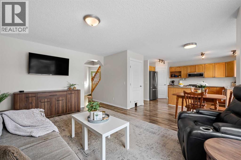 8 Chapalina Crescent Se, Calgary, Alberta  T2X 3R3 - Photo 11 - A2292229