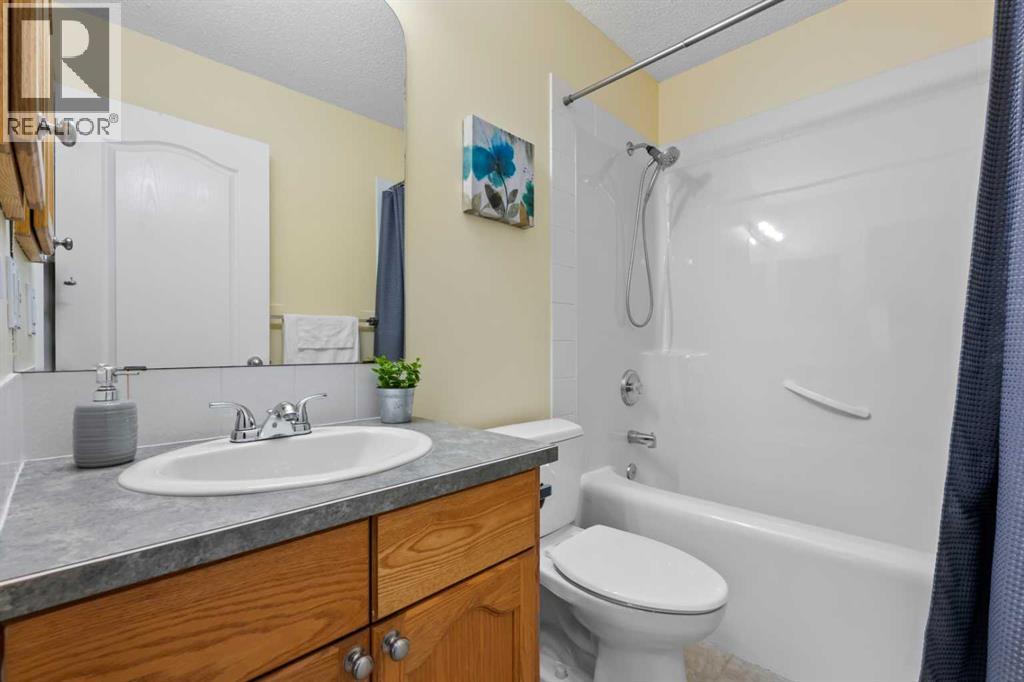 8 Chapalina Crescent Se, Calgary, Alberta  T2X 3R3 - Photo 33 - A2292229