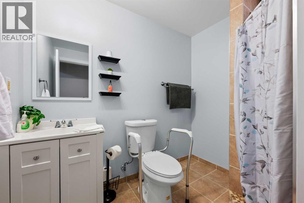 8 Chapalina Crescent Se, Calgary, Alberta  T2X 3R3 - Photo 41 - A2292229