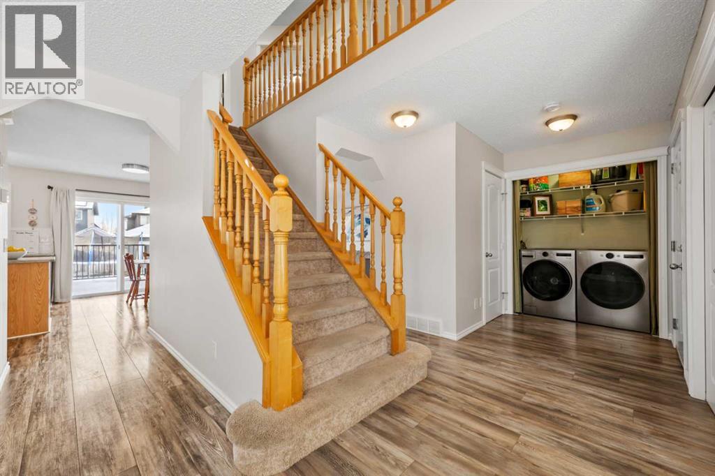 8 Chapalina Crescent Se, Calgary, Alberta  T2X 3R3 - Photo 5 - A2292229