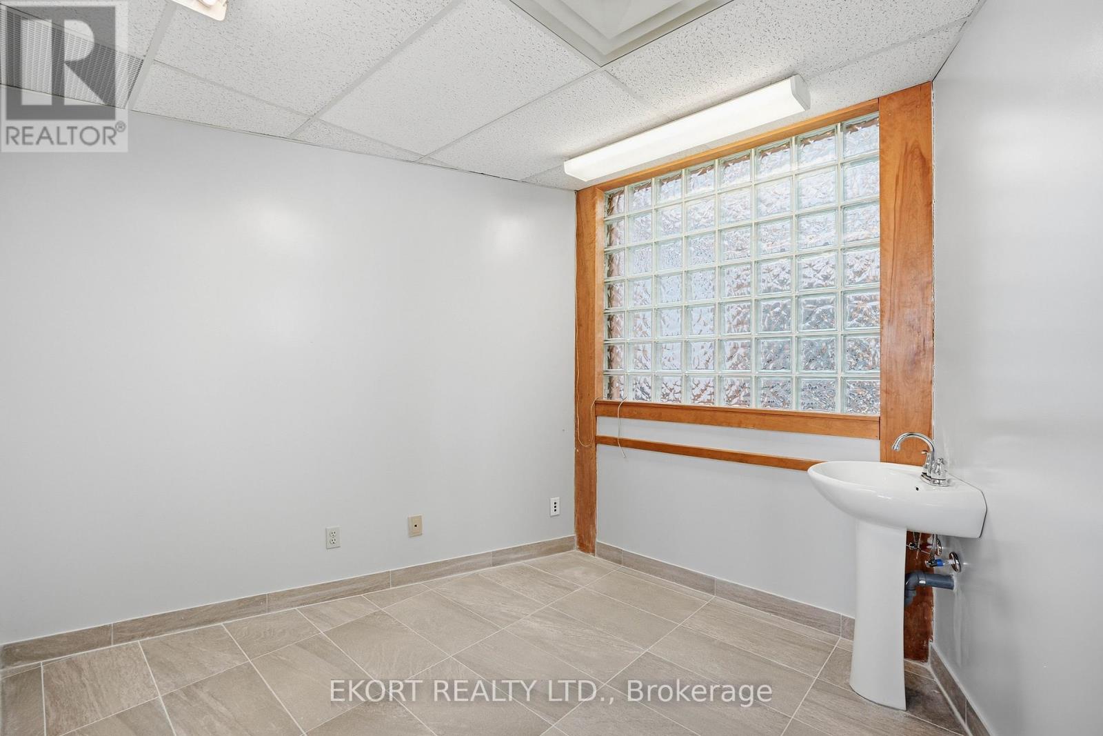 149 North Murray Street, Quinte West (Trenton Ward), Ontario  K8V 6R6 - Photo 10 - X12783880