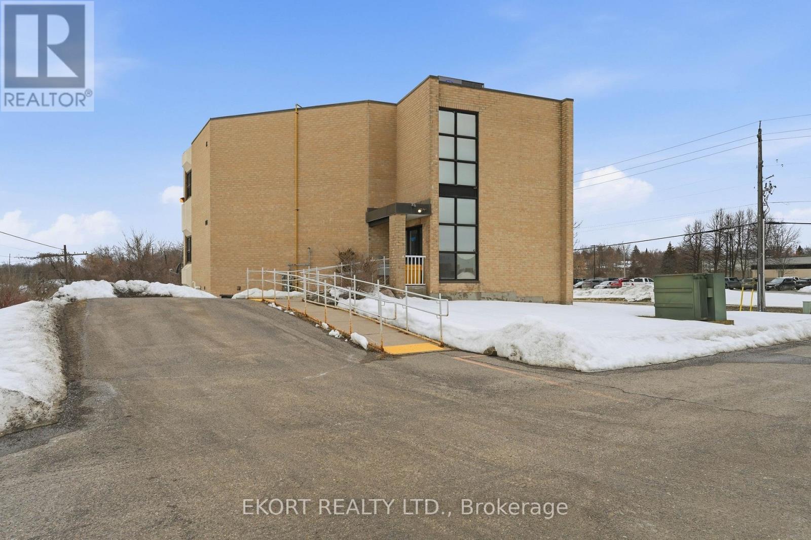 149 North Murray Street, Quinte West (Trenton Ward), Ontario  K8V 6R6 - Photo 4 - X12783880