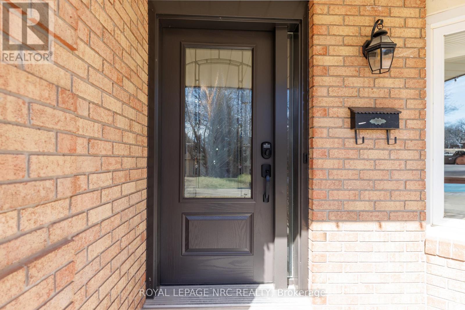 60 Millbridge Crescent, Pelham, Ontario  L3E 0E8 - Photo 3 - X12872576