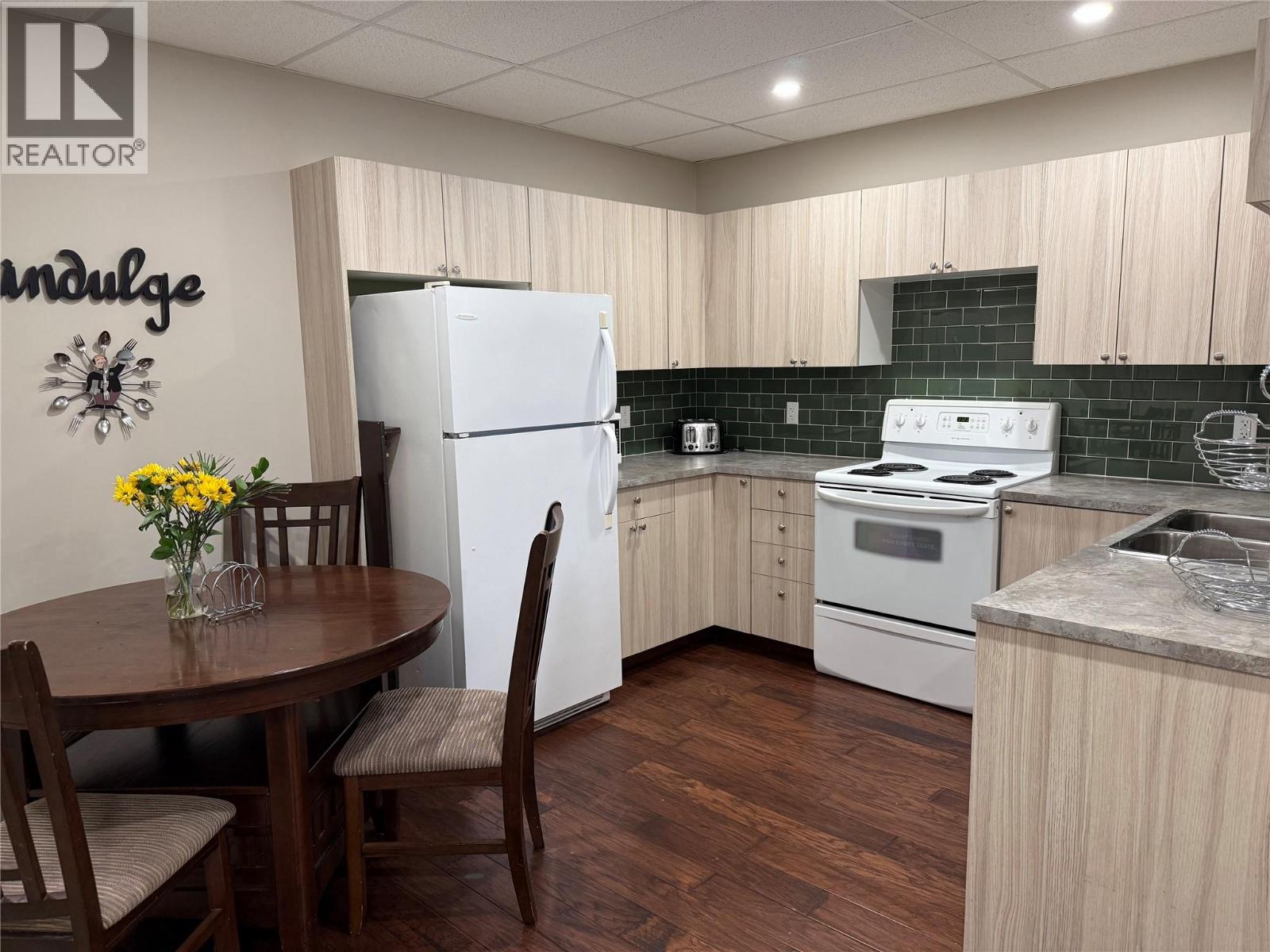 2172 Michelle Crescent, West Kelowna, British Columbia  V1Z 3B6 - Photo 9 - 10379022