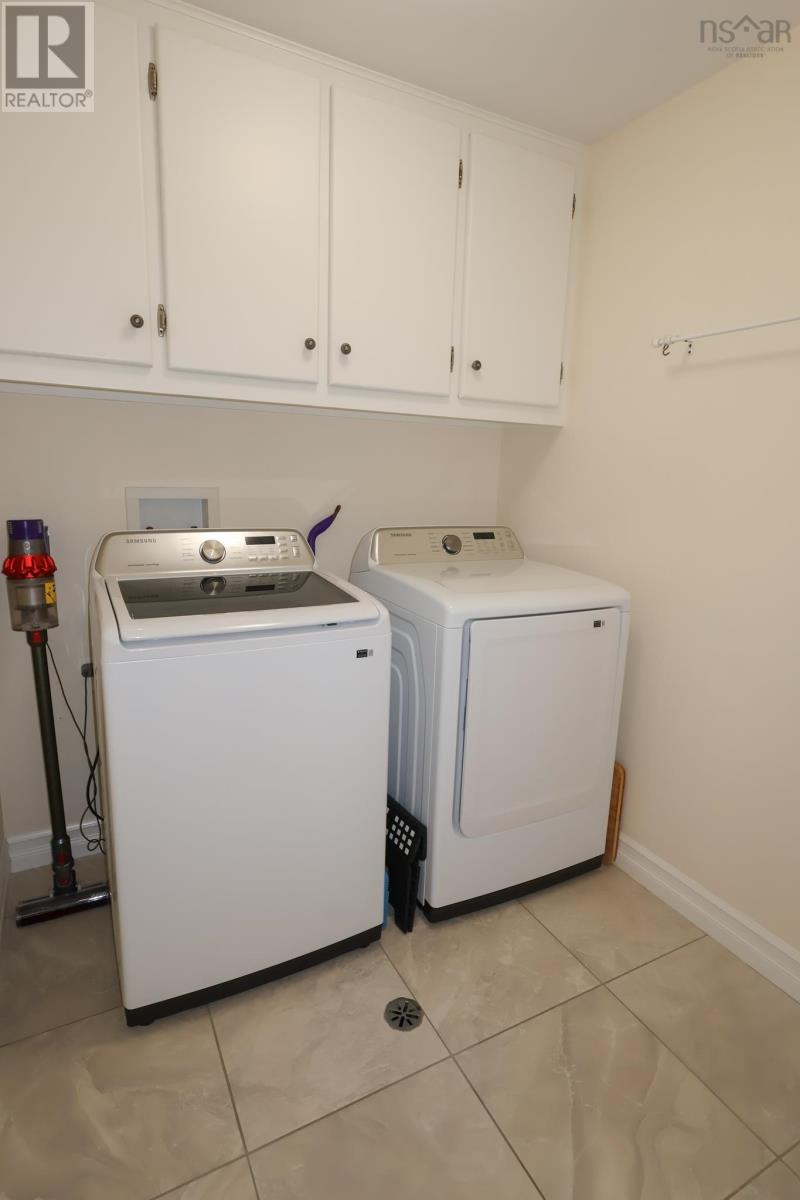 40 Dr Ernst Court, Bridgewater, Nova Scotia  B4V 9A3 - Photo 21 - 202604354