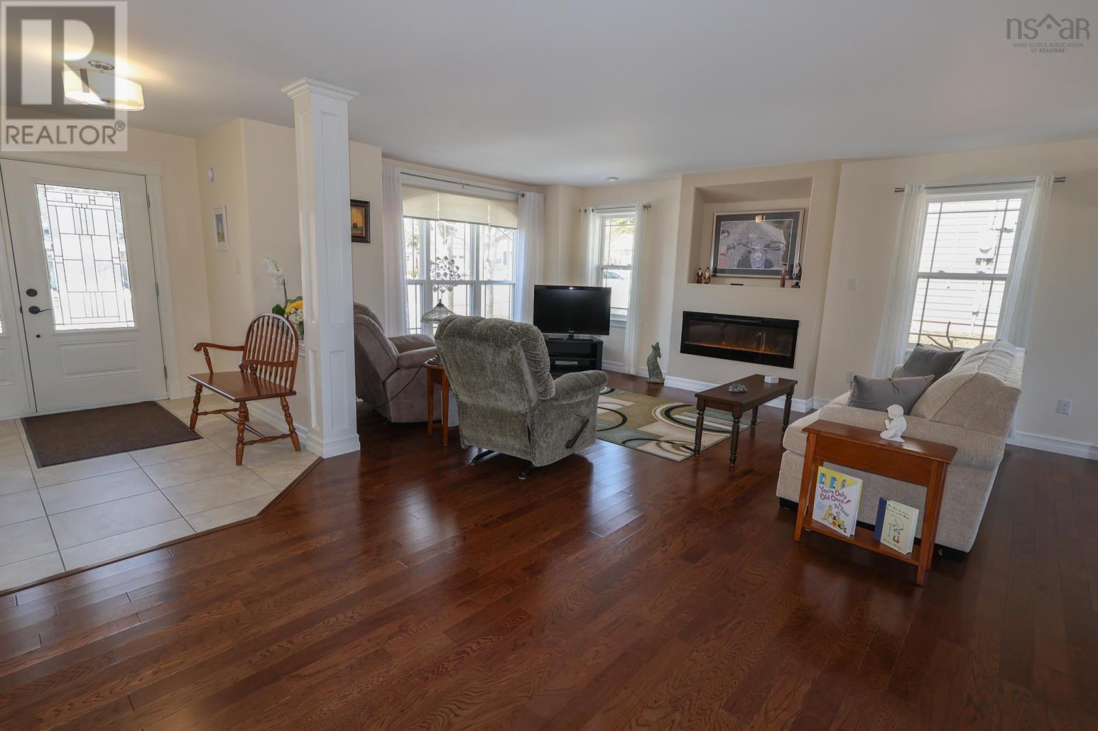 40 Dr Ernst Court, Bridgewater, Nova Scotia  B4V 9A3 - Photo 5 - 202604354