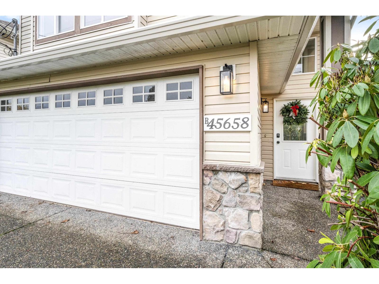 B 45658 Lewis Avenue, Chilliwack Proper West, Chilliwack, British Columbia  V2P 3C6 - Photo 8 - R3098805