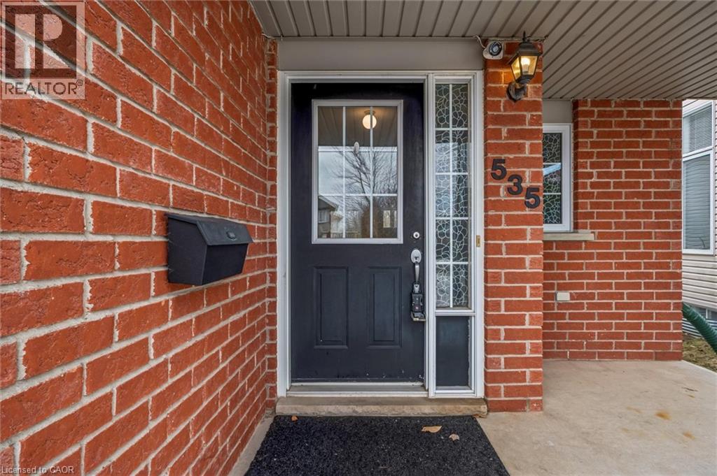 535 Blue Beech Boulevard, Waterloo, Ontario  N2V 2T4 - Photo 3 - 40809954