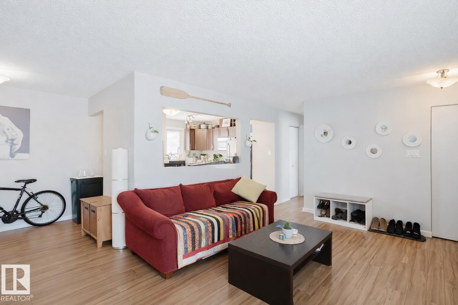 11611 145 Av Nw, Edmonton, Alberta  T5X 1M1 - Photo 2 - E4476734