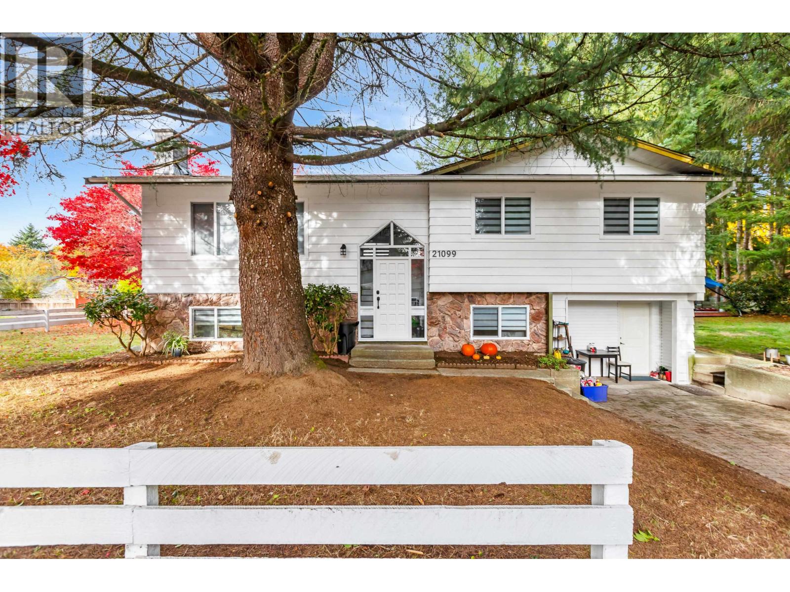 21099 Berry Avenue, Maple Ridge, British Columbia  V2X 7V3 - Photo 30 - R3098159