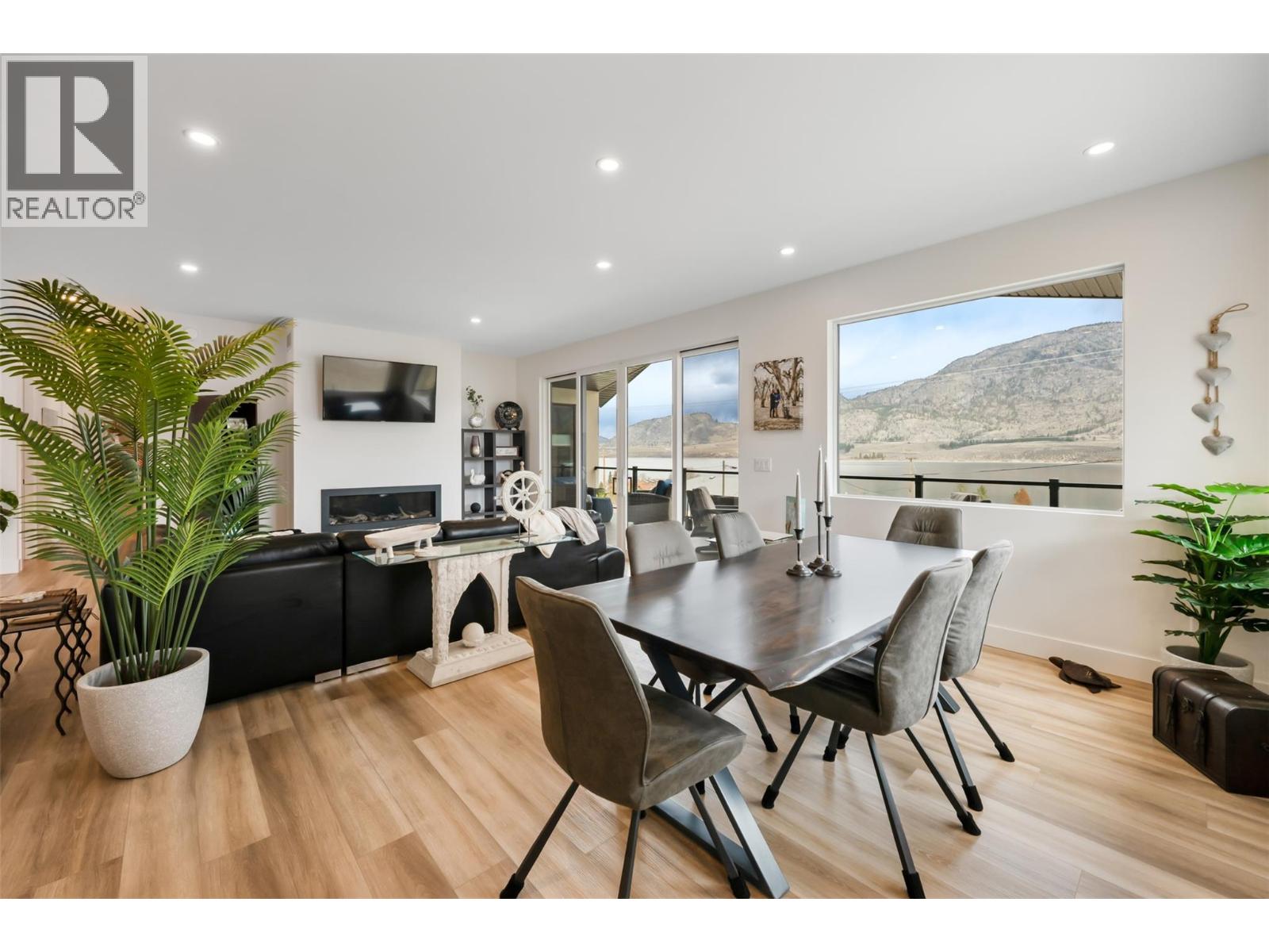 10400 87th Street, Osoyoos, British Columbia  V0H 1V2 - Photo 12 - 10376937