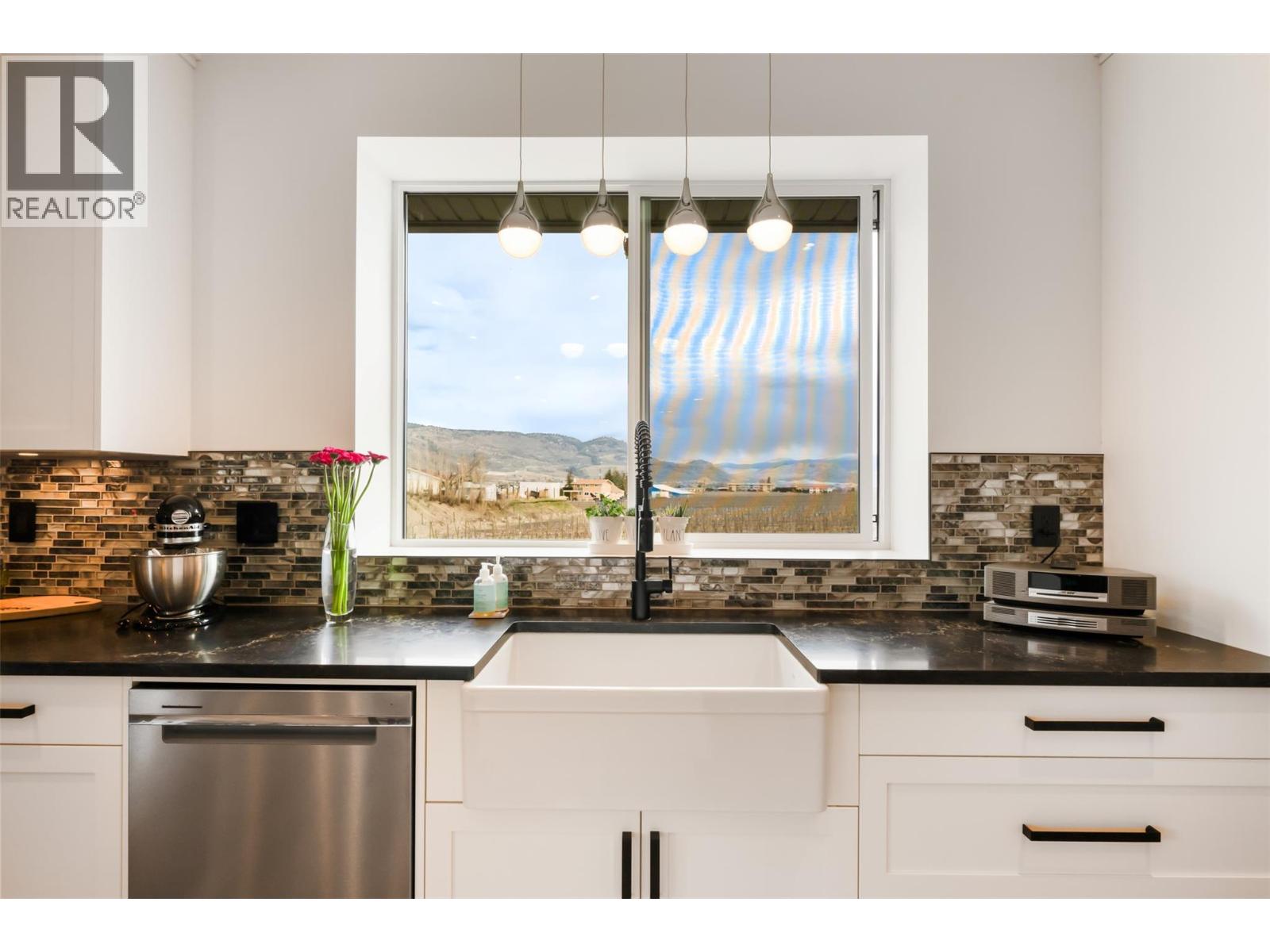 10400 87th Street, Osoyoos, British Columbia  V0H 1V2 - Photo 18 - 10376937