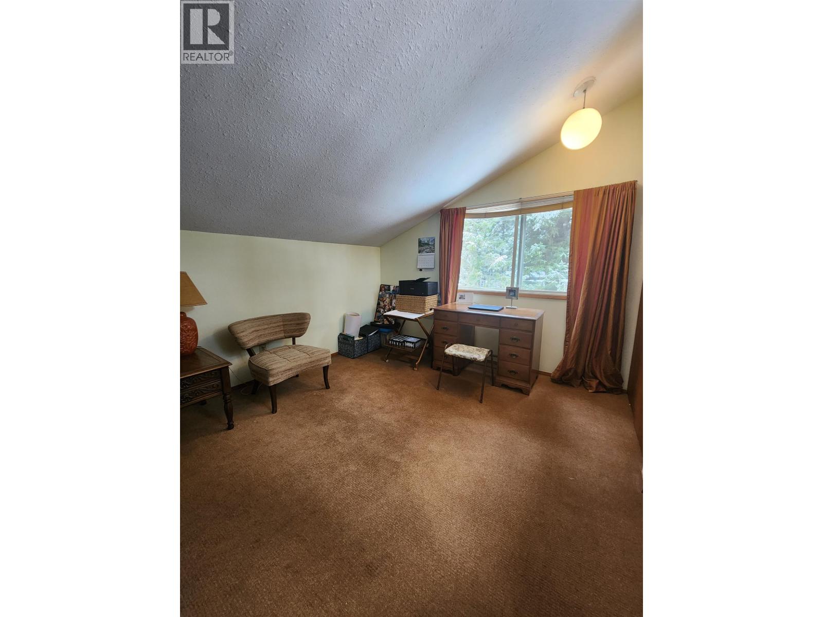 7344 E Young Lake Road, 70 Mile House, British Columbia  V0K 2K2 - Photo 17 - R3098853