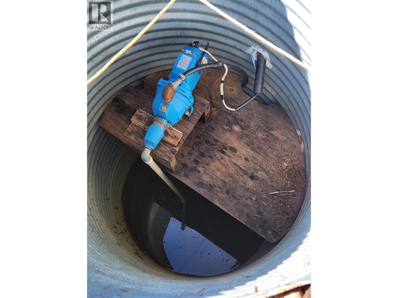 7344 E Young Lake Road, 70 Mile House, British Columbia  V0K 2K2 - Photo 40 - R3098853