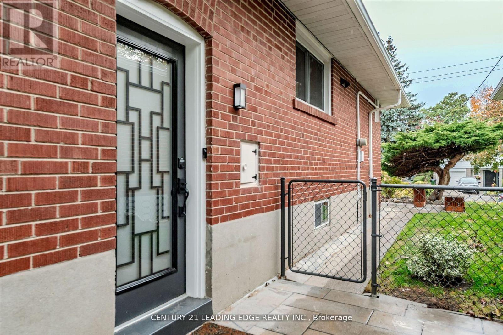 112 Wyndcliff Crescent, Toronto, Ontario  M4A 2K3 - Photo 39 - C12868264