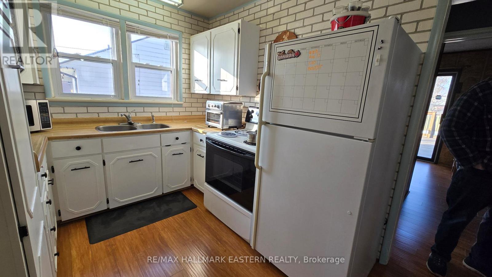 45 Goodfellow Road S, Peterborough (Otonabee Ward 1), Ontario  K9J 5W8 - Photo 4 - X12871032