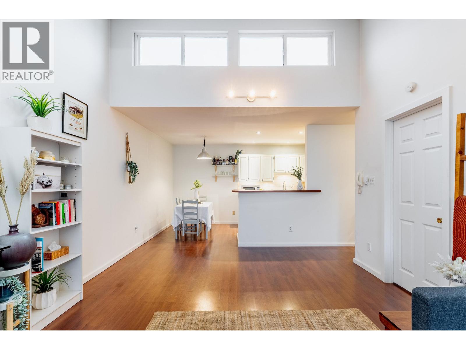 319 206 E 15th Street, North Vancouver, British Columbia  V7L 2R3 - Photo 5 - R3098766