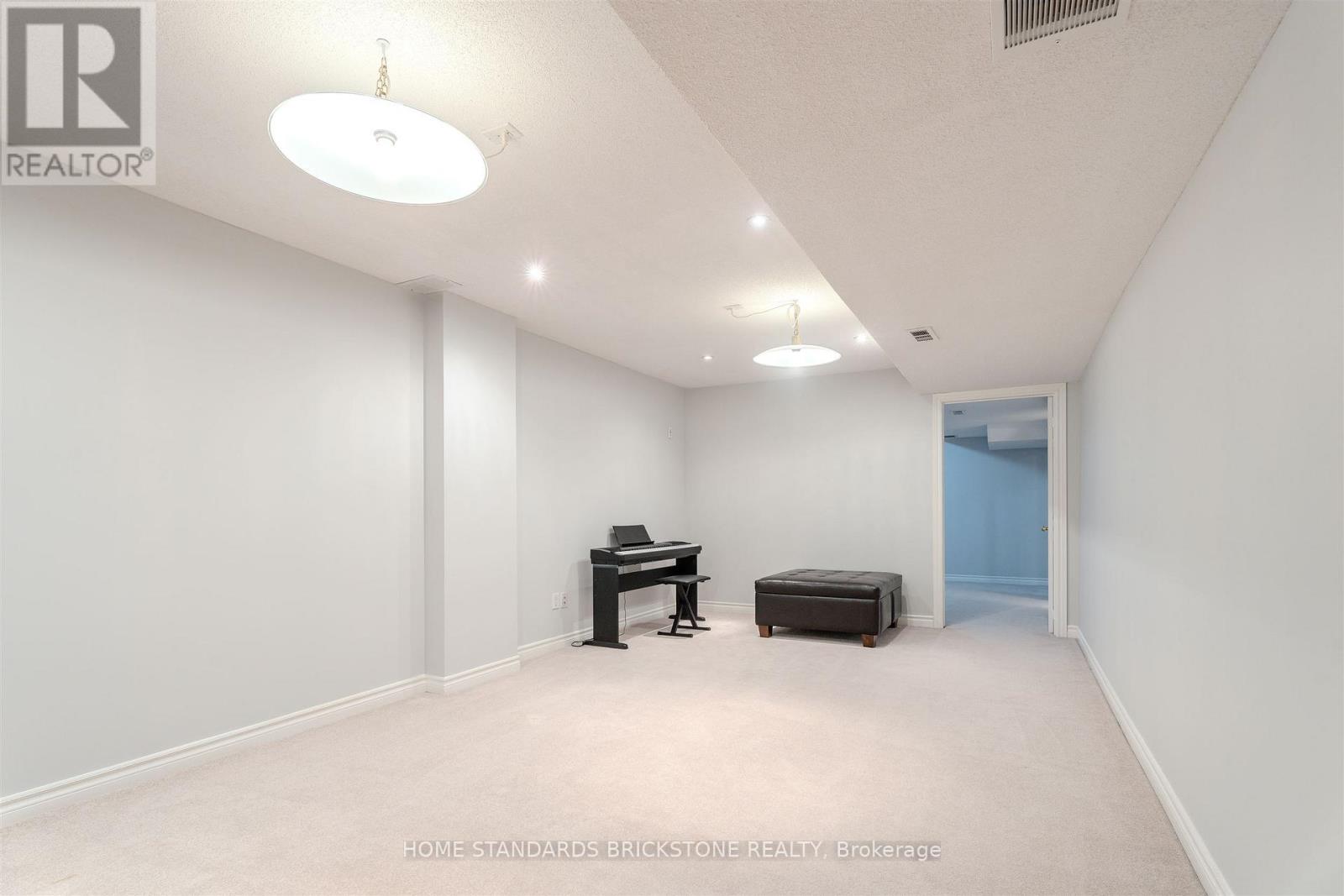 4538 Penhallow Road, Mississauga, Ontario  L5V 1E7 - Photo 42 - W12864988