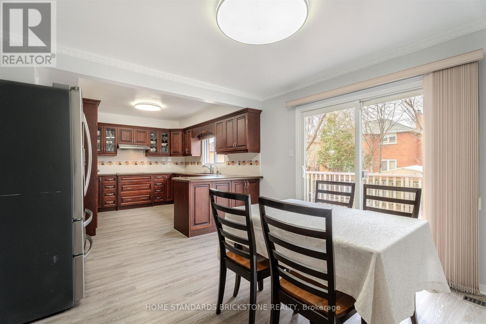 4538 Penhallow Road, Mississauga, Ontario  L5V 1E7 - Photo 16 - W12864988