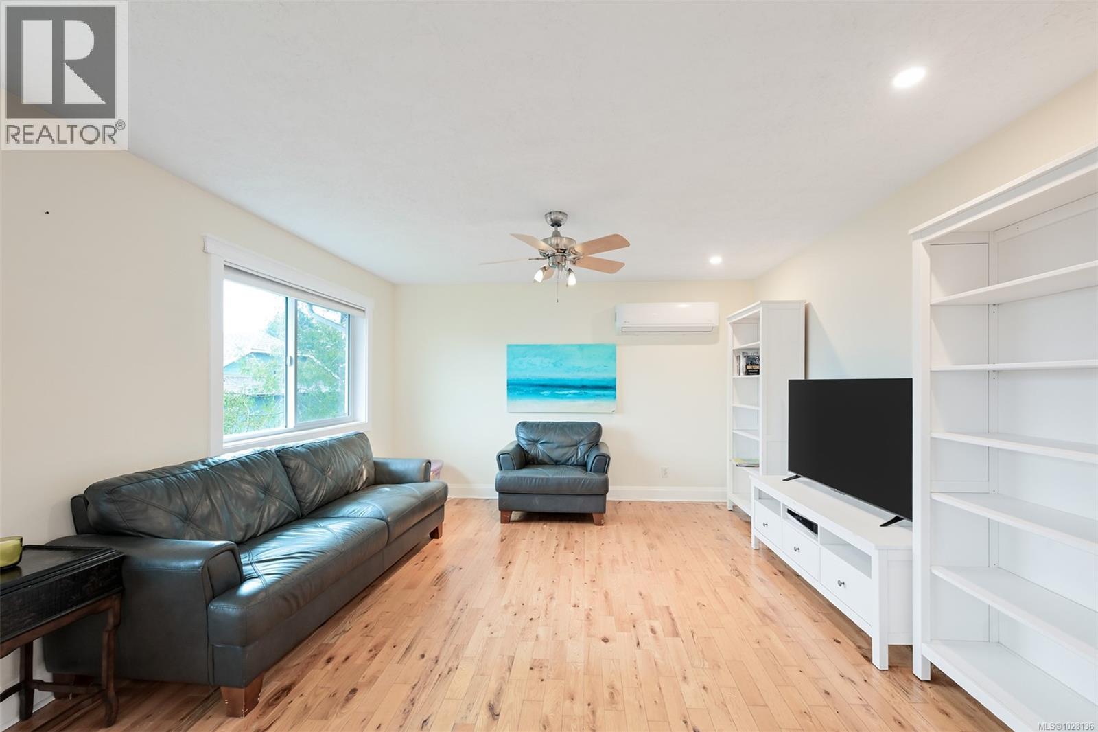 1290 Lidgate Crt, Saanich, British Columbia  V8Z 7E3 - Photo 10 - 1028136