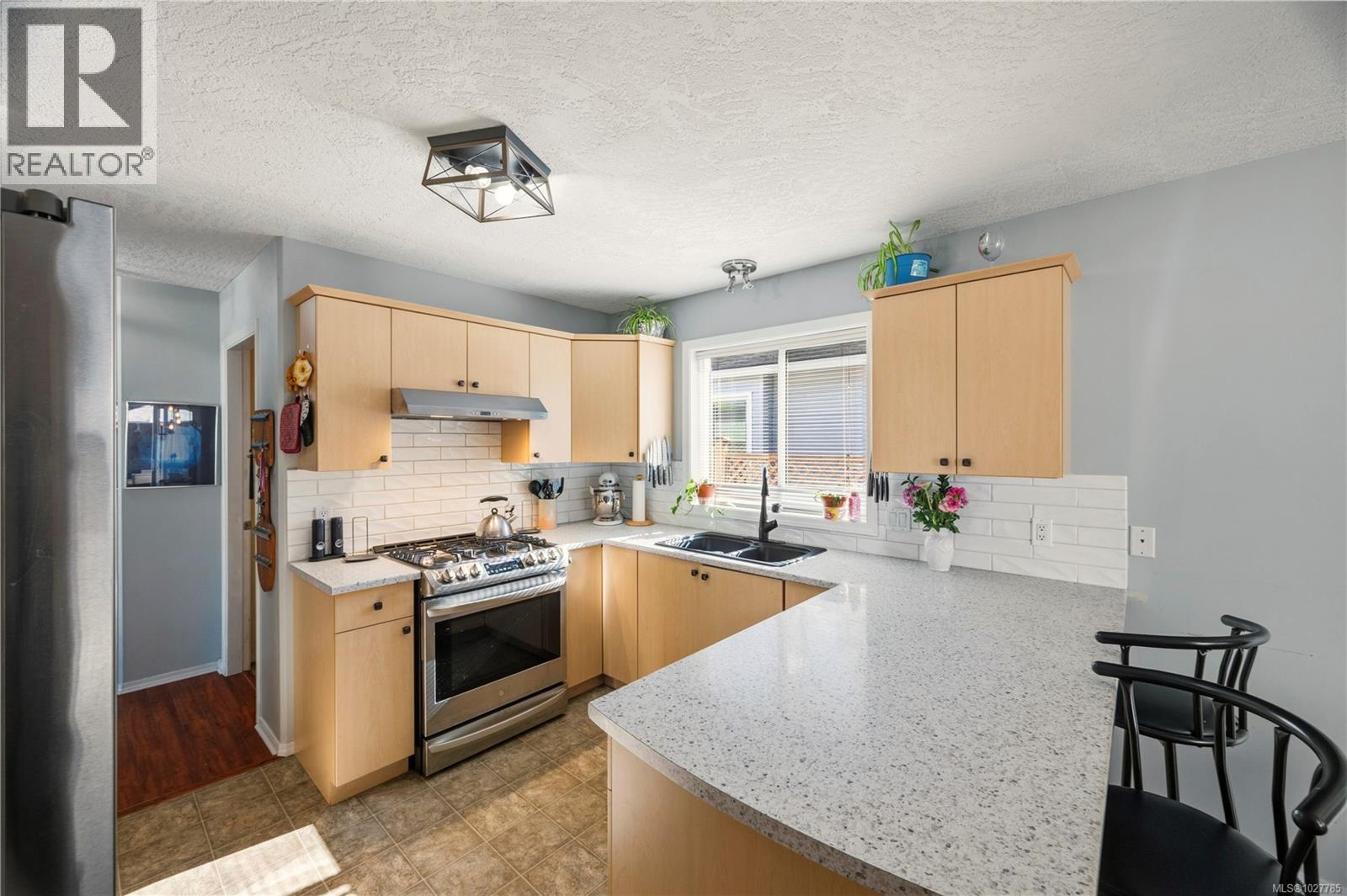 57 7570 Tetayut Rd, Central Saanich, British Columbia  V8M 2H4 - Photo 10 - 1027785