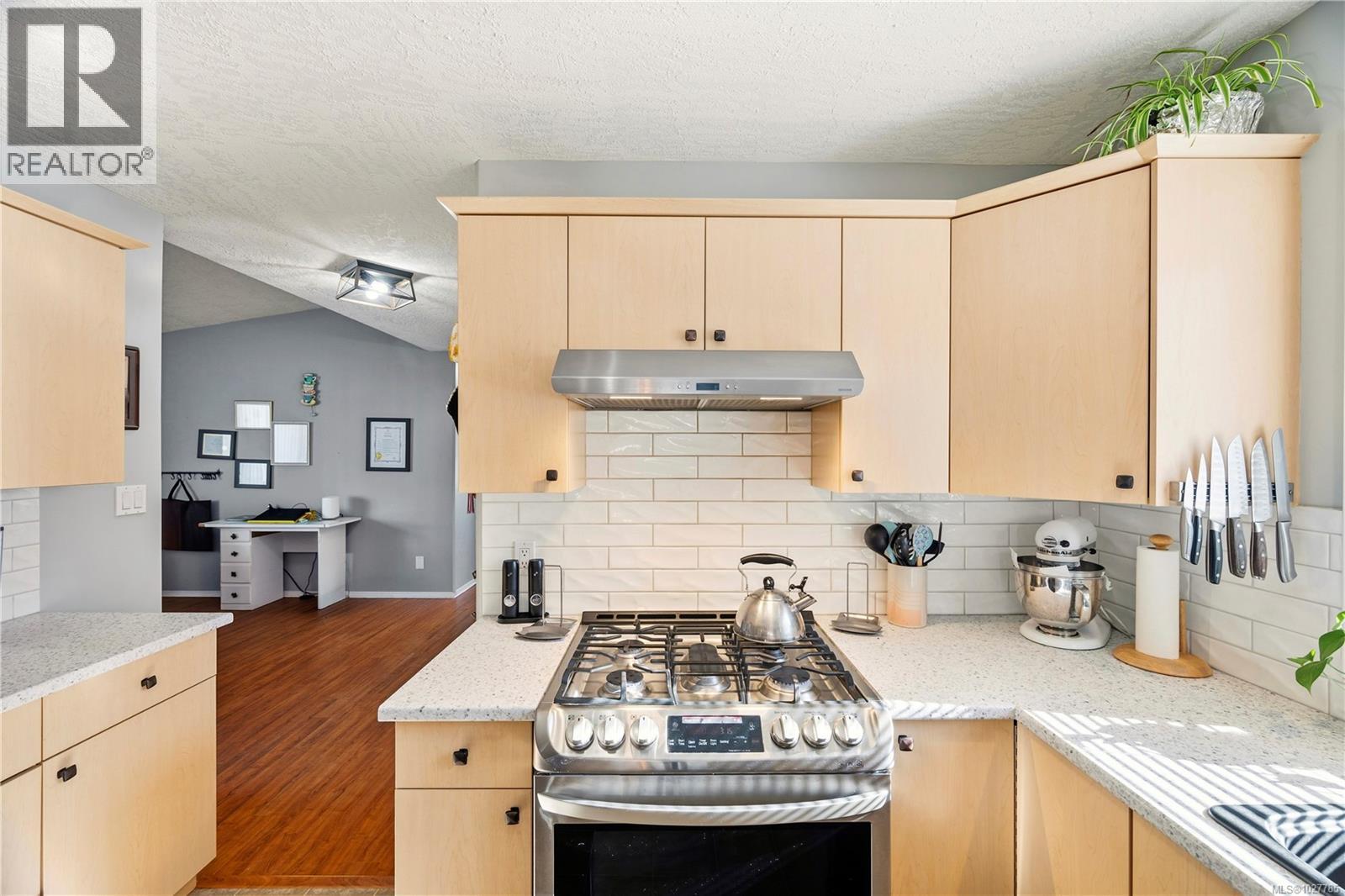 57 7570 Tetayut Rd, Central Saanich, British Columbia  V8M 2H4 - Photo 11 - 1027785