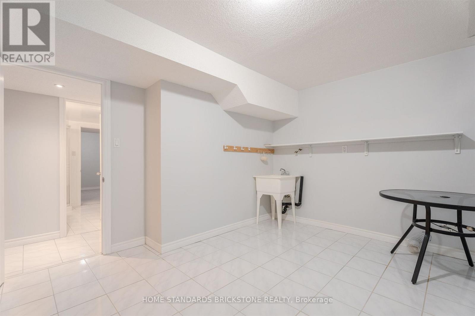 4538 Penhallow Road, Mississauga, Ontario  L5V 1E7 - Photo 47 - W12864988