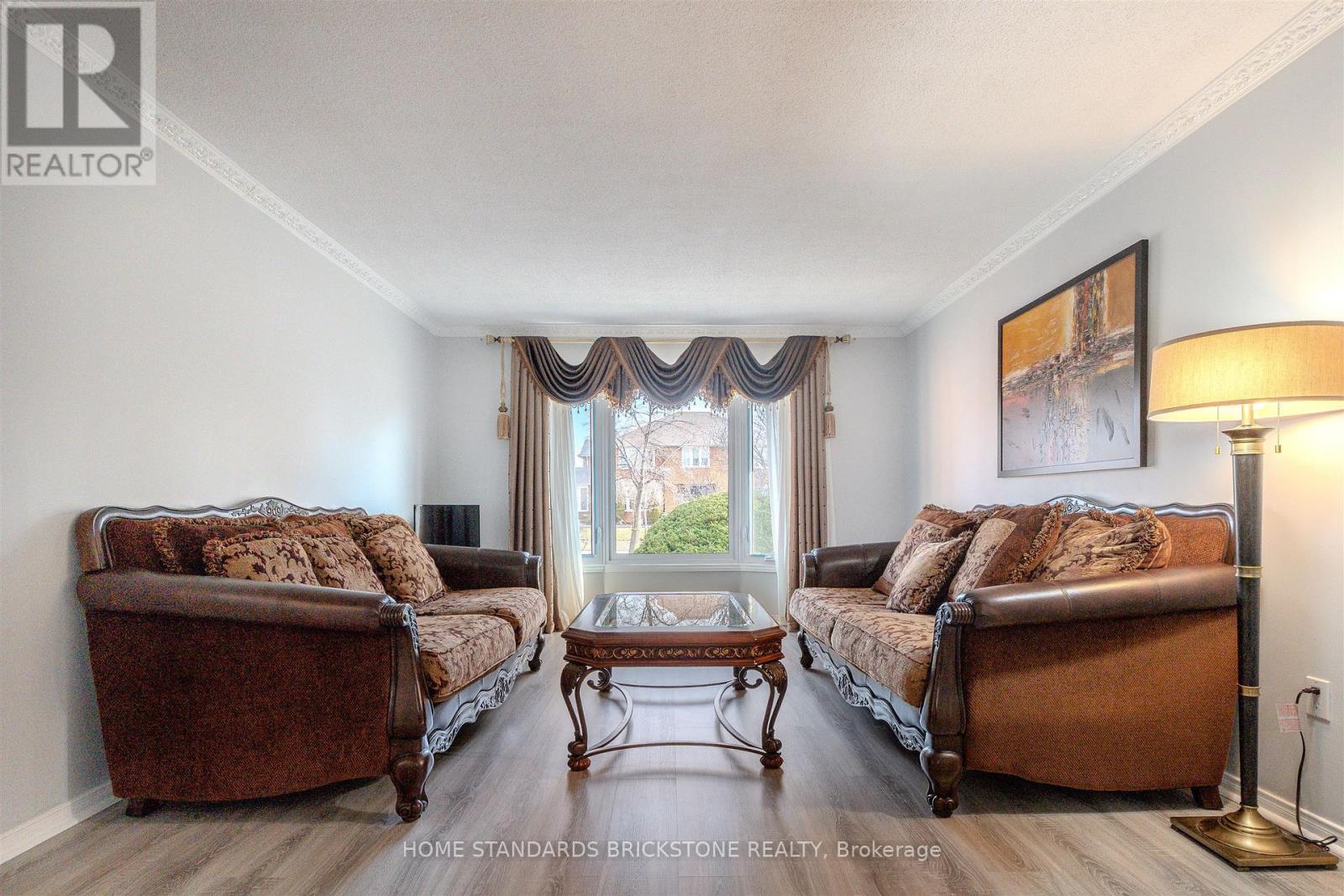 4538 Penhallow Road, Mississauga, Ontario  L5V 1E7 - Photo 9 - W12864988