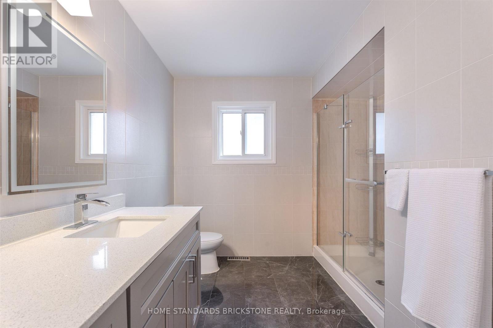 4538 Penhallow Road, Mississauga, Ontario  L5V 1E7 - Photo 36 - W12864988