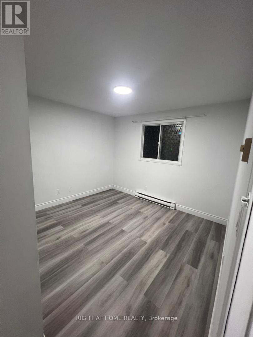 C- Upper Floor - 8 Moir Street W, Peterborough, Ontario  K9H 7N4 - Photo 6 - X12858992