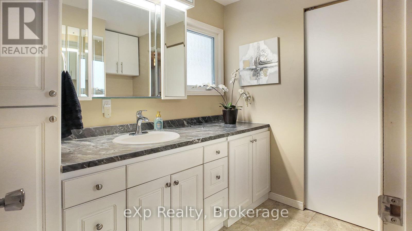 129 Lake Rosalind Road 1, Brockton, Ontario  N4N 3B9 - Photo 17 - X12872650