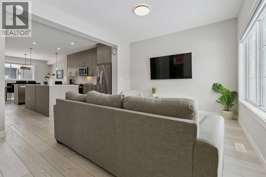 556 Chelsea Gardens, Chestermere, Alberta  T1X 2V4 - Photo 4 - A2289565