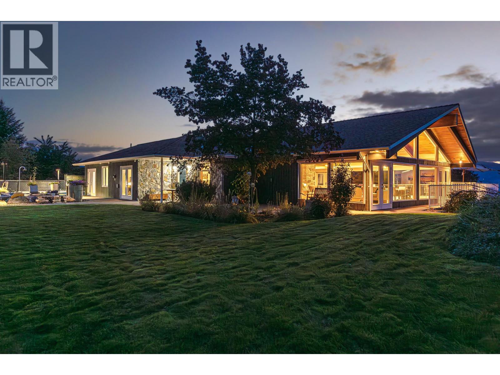 3029 Spruce Drive, Naramata, British Columbia  V0H 1N0 - Photo 81 - 10379021