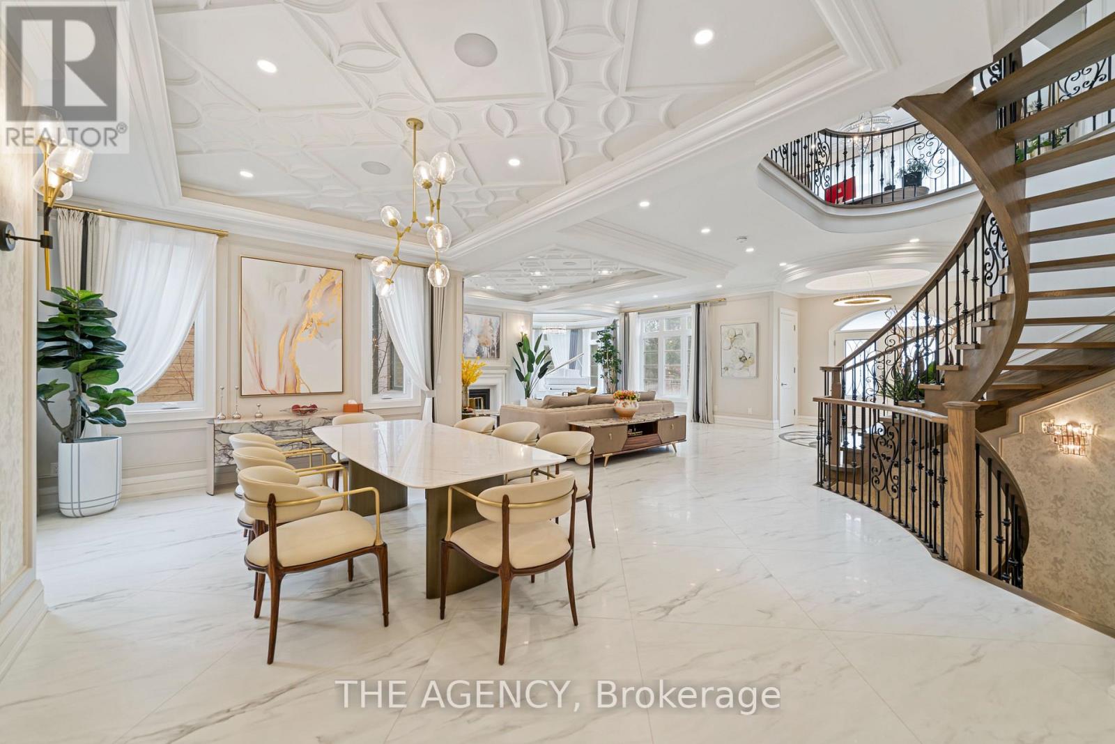 18 Suncrest Drive, Toronto, Ontario  M3C 2L2 - Photo 10 - C12872638