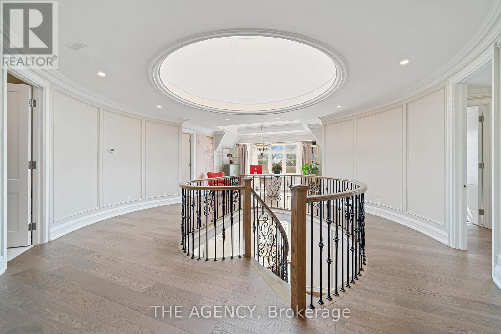 18 Suncrest Drive, Toronto, Ontario  M3C 2L2 - Photo 18 - C12872638